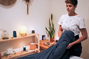 Massages énergétique et rituel Rebozo à Nîmes, Montpellier et Sommières | Andréa Sibel – Ombrea image