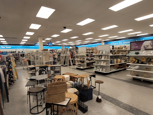 Clothing Store «Ross Dress for Less», reviews and photos, 12680 W Sunrise Blvd, Sunrise, FL 33323, USA