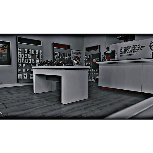 Cell Phone Store «MetroPCS Authorized Dealer», reviews and photos, 674 Main St, Paterson, NJ 07503, USA