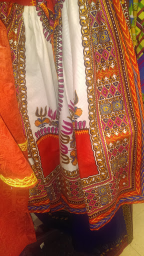 Yara African Fabric, 2 W 125th St, New York, NY 10027, USA, 