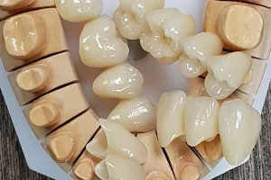 Souldent Dental Laboratory image