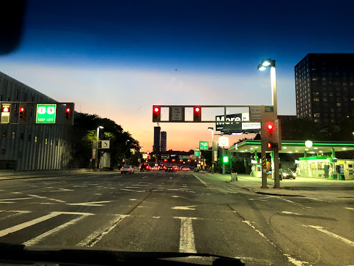 Shopping Mall «Newport Plaza», reviews and photos, 125 Eighteenth St, Jersey City, NJ 07310, USA