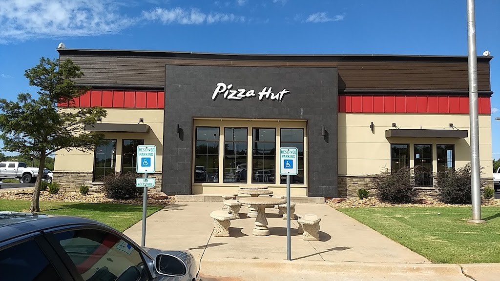 Pizza Hut 73044