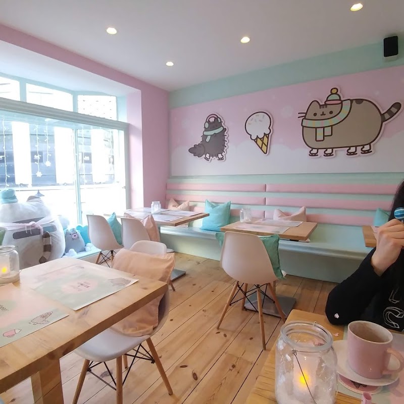 ARTBOX Cafe - Hello Kitty & Friends