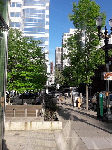 Movie Theater «Regal Cinemas Fox Tower 10», reviews and photos, 846 SW Park Ave, Portland, OR 97205, USA