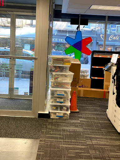 Print Shop «FedEx Office Print & Ship Center», reviews and photos, 31-46 Steinway St, Astoria, NY 11103, USA
