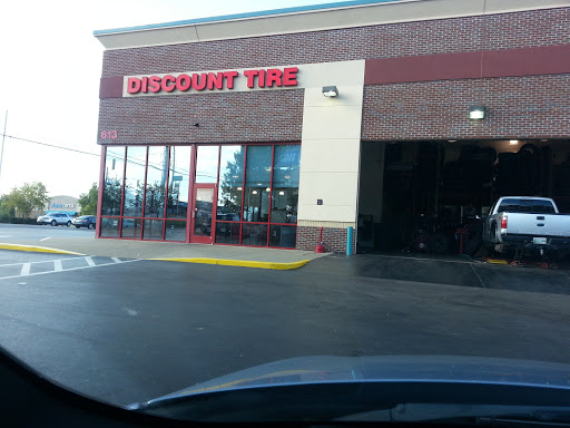 Discount Tire Store - Lebanon, TN, 613 S Cumberland St, Lebanon, TN 37087, USA, 