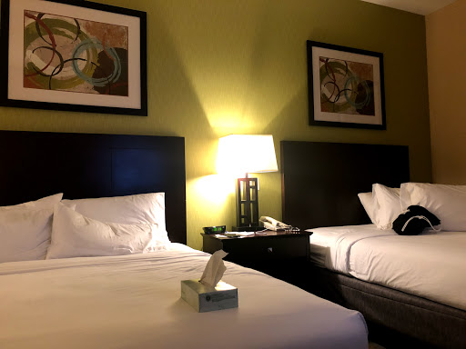 Holiday Inn Express & Suites Red Bluff-South Redding Area, an IHG Hotel image