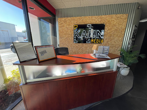 Kahn Media image