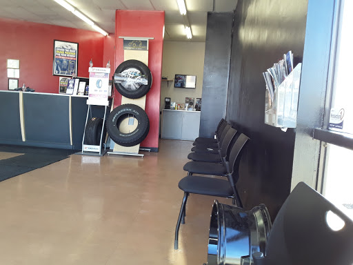 Auto Repair Shop «Autotire», reviews and photos, 85 Hilltop Village Center Dr, Eureka, MO 63025, USA