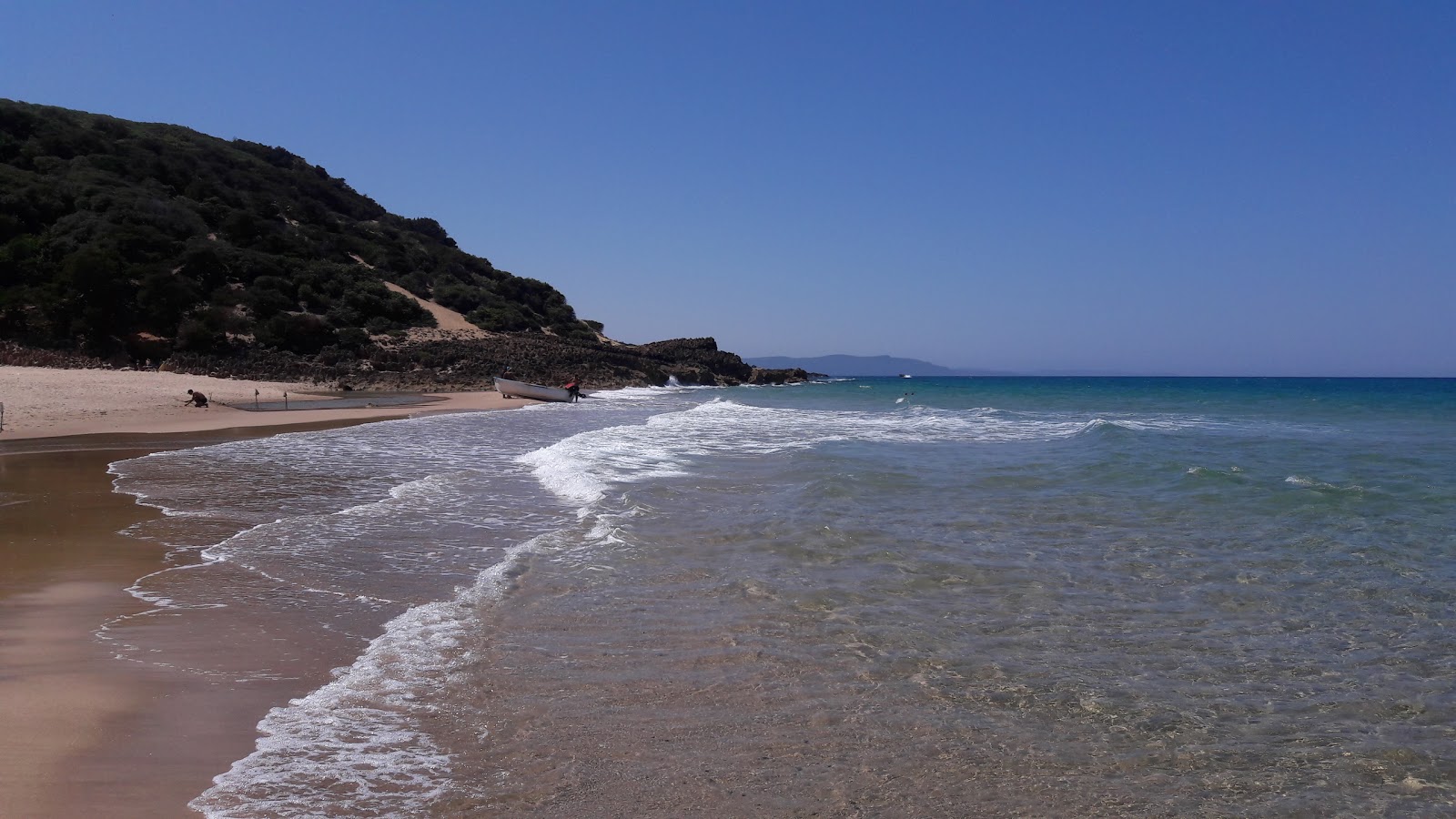 Foto de Plage Boutribicha área selvagem