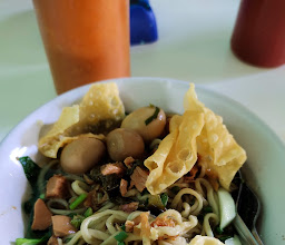 “BMW” Bakso and Chicken noodle photo