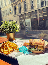 Plats et boissons du Restaurant Golden burger à Marseille - n°4