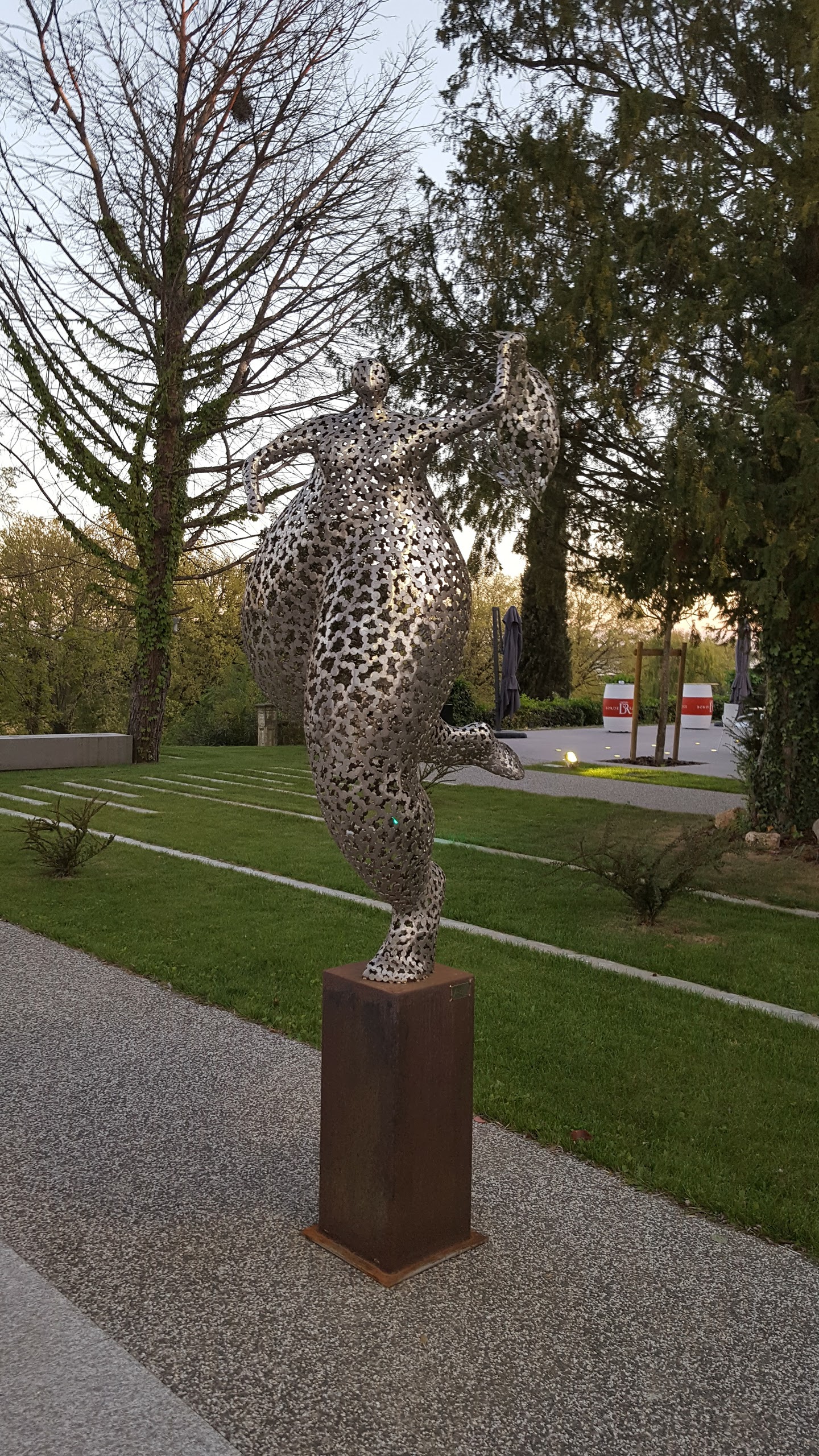 Photo n° 3 de l'avis de KORINNICK. fait le 26/05/2017 à 18:36