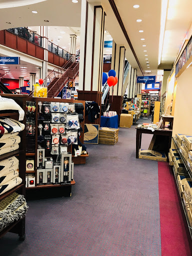 Book Store «University of Pennsylvania Bookstore», reviews and photos, 3601 Walnut St, Philadelphia, PA 19104, USA