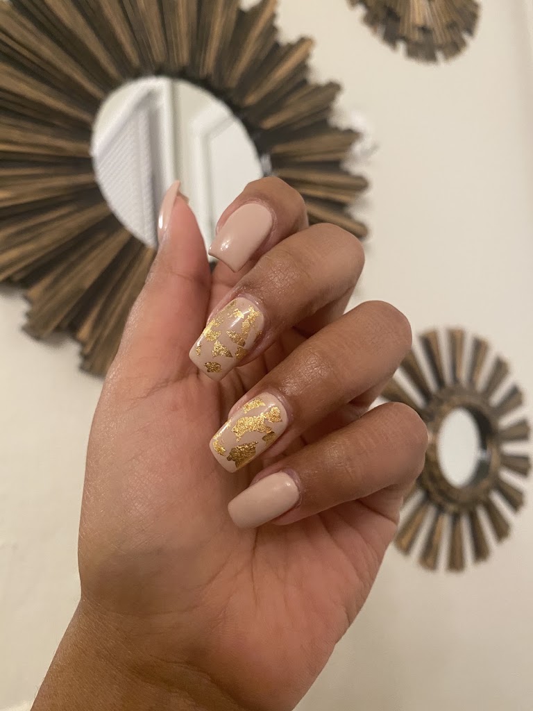 Anna's Beauty Parlor 94080