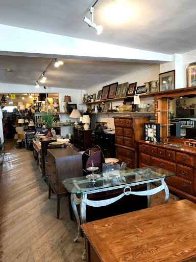 Thrift Store «La Tienda Thrift Store», reviews and photos, 510 N El Camino Real, San Clemente, CA 92672, USA