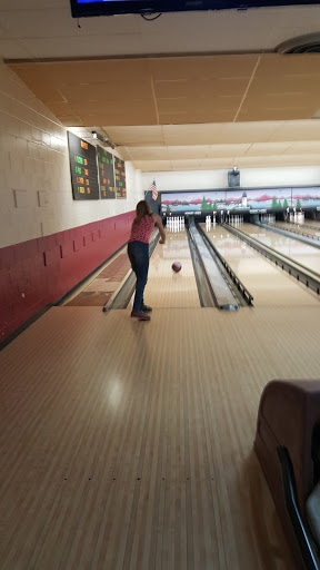 Bowling Alley «Hobart Lanes», reviews and photos, 99 S Hobart Rd, Hobart, IN 46342, USA