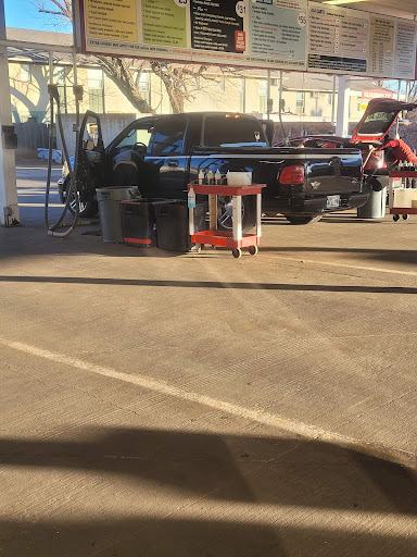 Red Carpet Car Wash en Midwest City