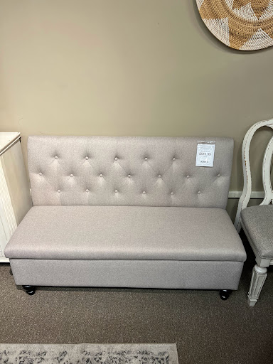 Furniture Store «Ashley HomeStore», reviews and photos, 905 Perimeter Dr, Schaumburg, IL 60173, USA