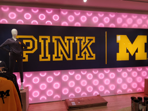 Sportswear Store «The Victors Collection by The M-Den», reviews and photos, 307 S State St, Ann Arbor, MI 48104, USA