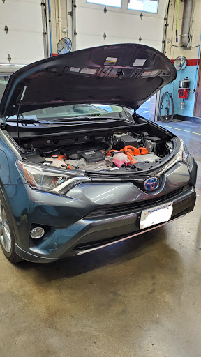 Auto Repair Shop «Leo & Sons Auto Repair», reviews and photos, 157 S Broadway, Lawrence, MA 01843, USA