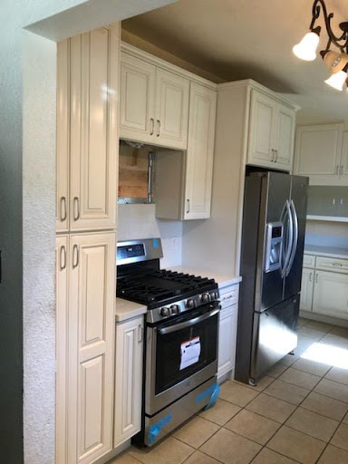 Su Linda Casa Kitchen & Bath Design Center image