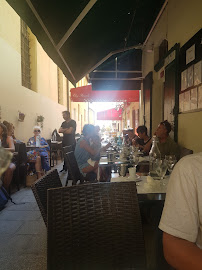 Atmosphère du Restaurant français Bistrot Le Saint Charles à Ajaccio - n°9