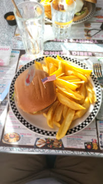 Hamburger du Restaurant américain Tommy's Diner à Moulins-lès-Metz - n°9