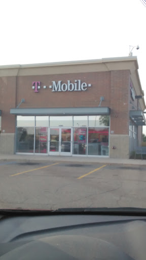 Cell Phone Store «T-Mobile», reviews and photos, 23063 W Outer Dr, Allen Park, MI 48101, USA