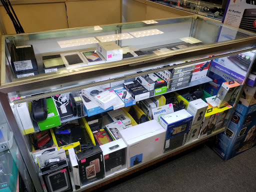 Pawn Shop «Woodbridge Gold & Pawn», reviews and photos, 13572 Jefferson Davis Hwy, Woodbridge, VA 22191, USA