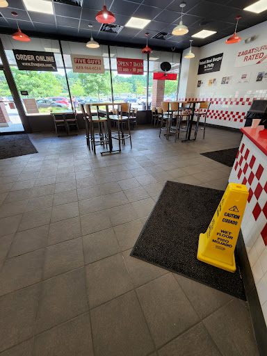 Shopping Mall «Gateway Shopping Center», reviews and photos, 221 E Swedesford Rd, Wayne, PA 19087, USA