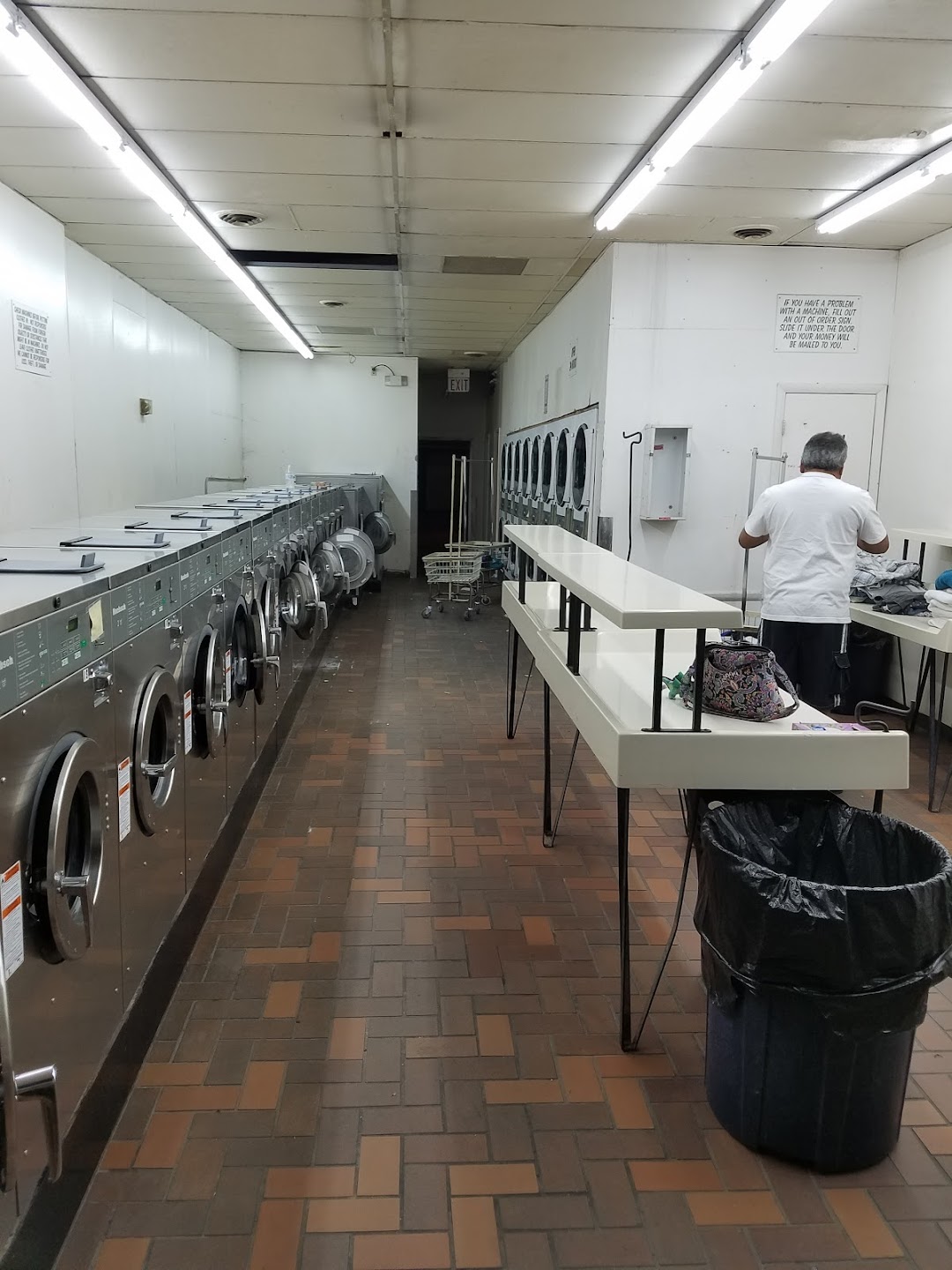 Brooklyn 24 Hour Laundromat
