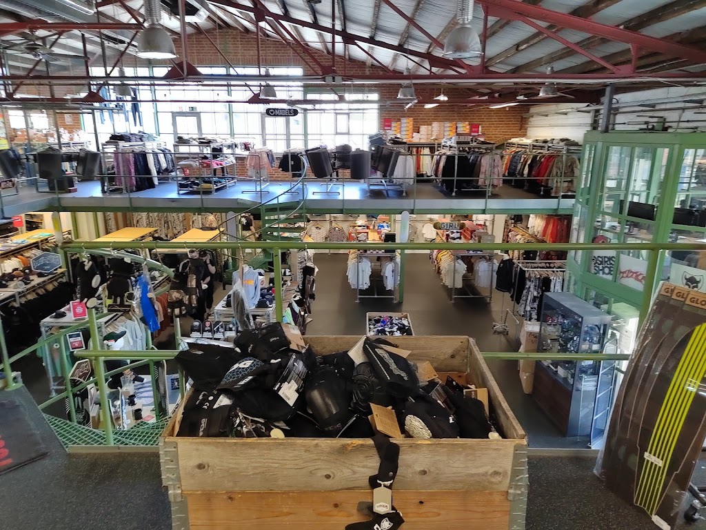 TITUS Outlet Münster - Skateshop und Streetwear