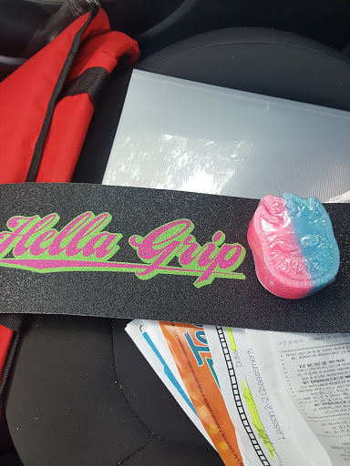 Skateboard Shop «Avalanche Skate Shop», reviews and photos, 1201 Jupiter Park Dr a, Jupiter, FL 33458, USA