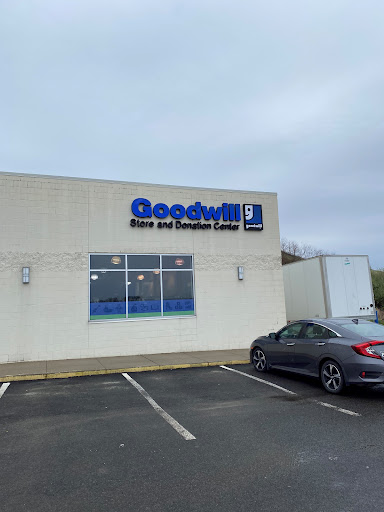 Thrift Store «Goodwill», reviews and photos