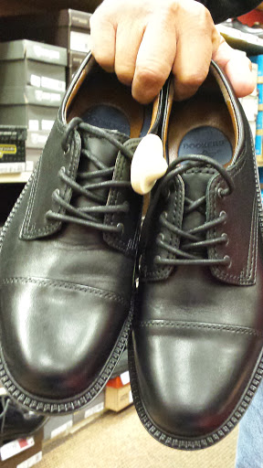 Shoe Store «Famous Footwear», reviews and photos, Southland Mall, Hayward, CA 94545, USA