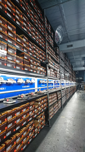Shoe Store «SKECHERS Factory Outlet», reviews and photos, 8460 Gulf Fwy, Houston, TX 77017, USA