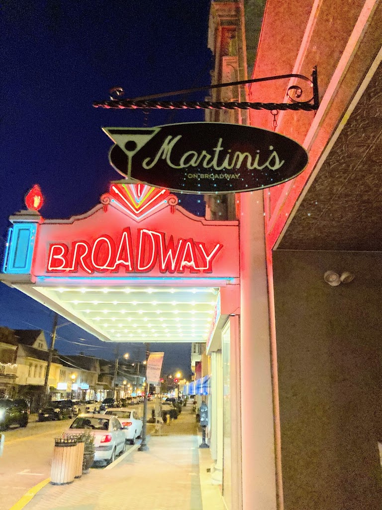 Martini’s on Broadway 08071