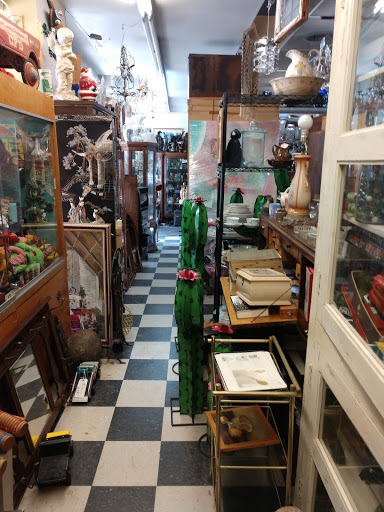 BJ Oldies Antique Shop