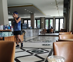 Starbucks Reserve Bogor photo