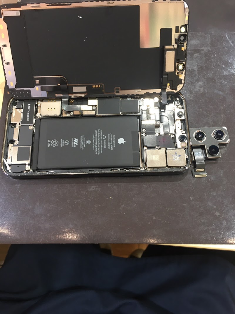 iPhone修理 RepairWorld 海老名店
