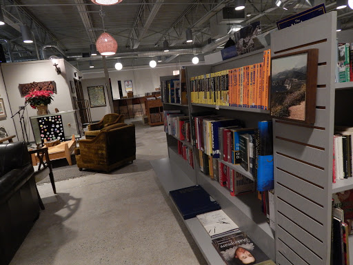 Book Store «Totem Books», reviews and photos, 620 W Court St, Flint, MI 48503, USA