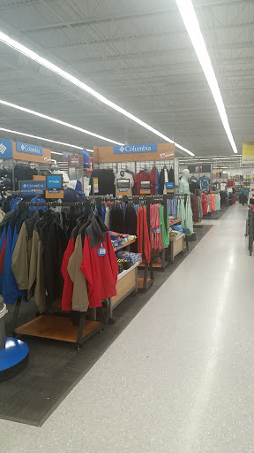 Sporting Goods Store «Academy Sports + Outdoors», reviews and photos, 7205 Pinnacle Pkwy, Covington, LA 70433, USA