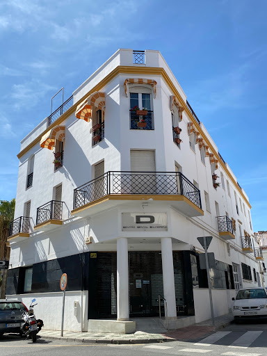 Centro Dental Salobreña. Dra. M Jesús Lisbona en Salobreña, Granada