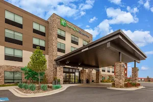 Holiday Inn Express & Suites Brunswick - Harpers Ferry Area, an IHG Hotel image
