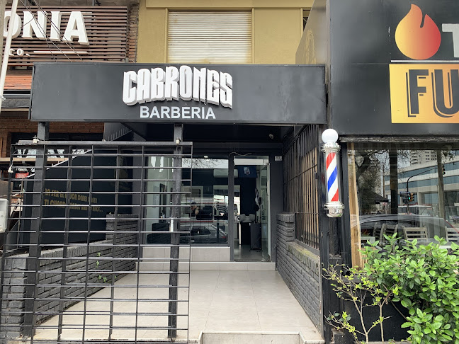 Opiniones de BARBERIA CABRONEŠ en Montevideo - Barbería