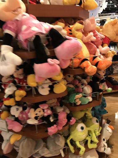 Toy Store «Disney Store», reviews and photos, 7875 Montgomery Rd, Cincinnati, OH 45236, USA