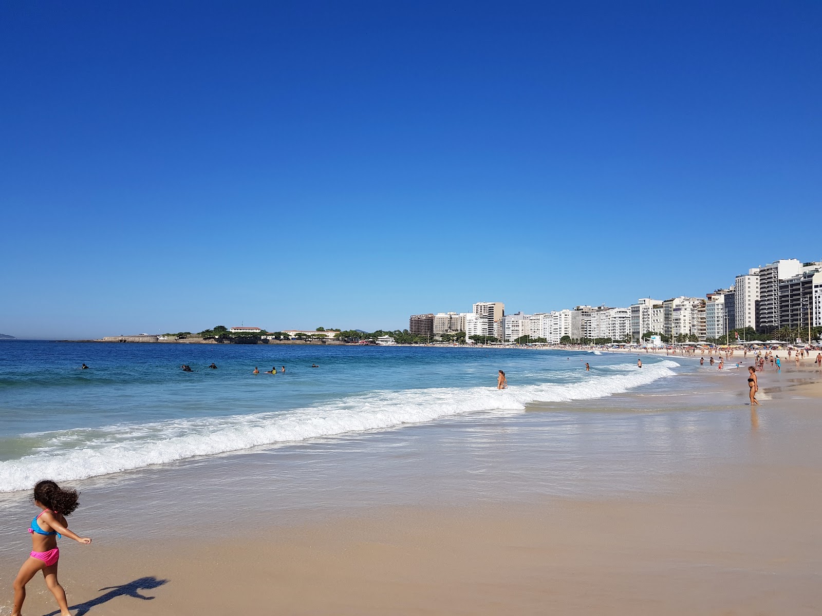 Fotografija Plaža Copacabana z visok stopnjo čistoče