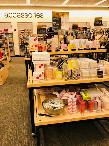 Department Store «Nordstrom Rack», reviews and photos, 3920 124th Ave SE, Bellevue, WA 98006, USA